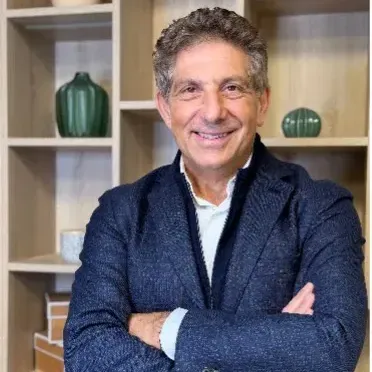 Maxime Aiach - emlyon business school