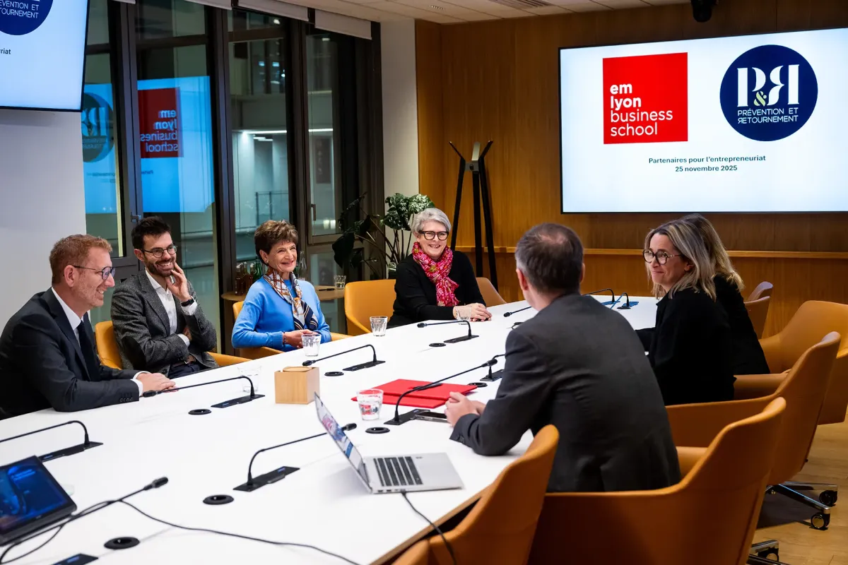 Prévention & Retournement et emlyon s’allient pour préparer la reprise et transmission d’entreprises 