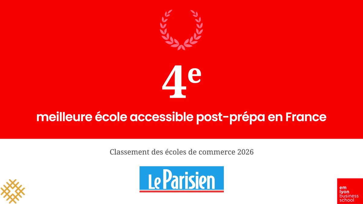 Visuel avec texte indiquant « 4e meilleure école accessible post-prépa en France », classement 2026 Le Parisien Étudiant, avec logo emlyon business school