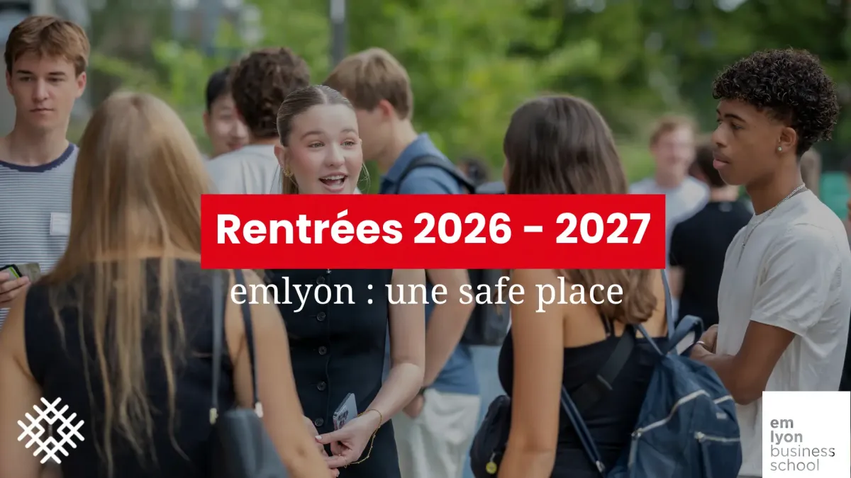 Groupe d’étudiants sur le campus d’emlyon business school pour les rentrées 2026-2027.
