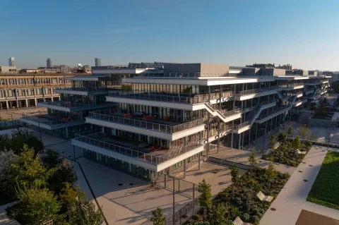 Programmes_PGE_emlyon-business-school-campus-Lyon