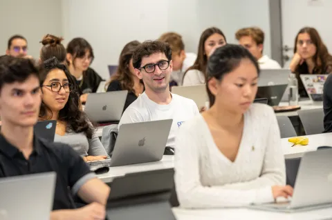 PGE - emlyon business school