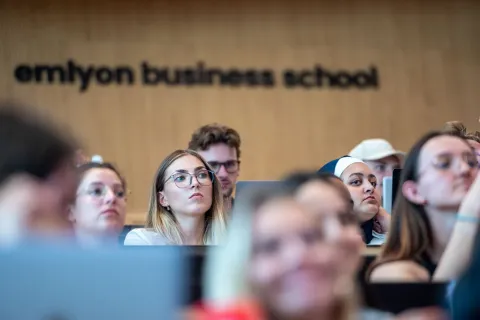 L'auditorium d'emlyon business school