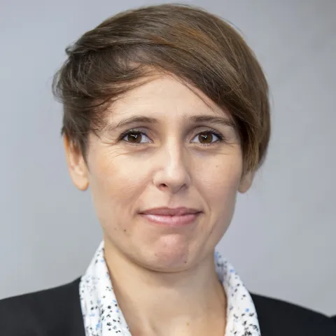 Mia Birau | emlyon business school