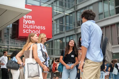 emlyon-business-school-lyon