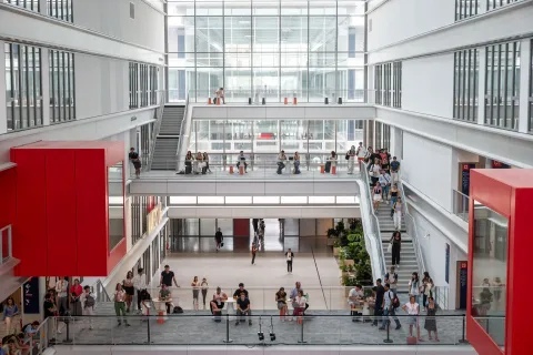 Le cœur battant du campus de Lyon - emlyon business school