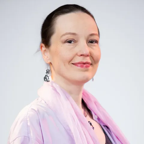Professor Olga Noselova - emlyon business school