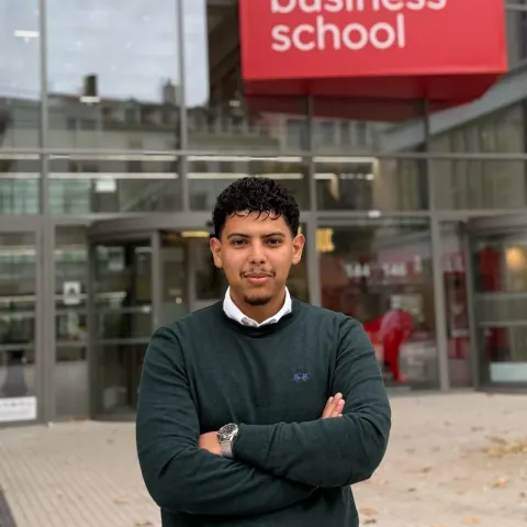 Ismail El Khettar - emlyon busiiness school
