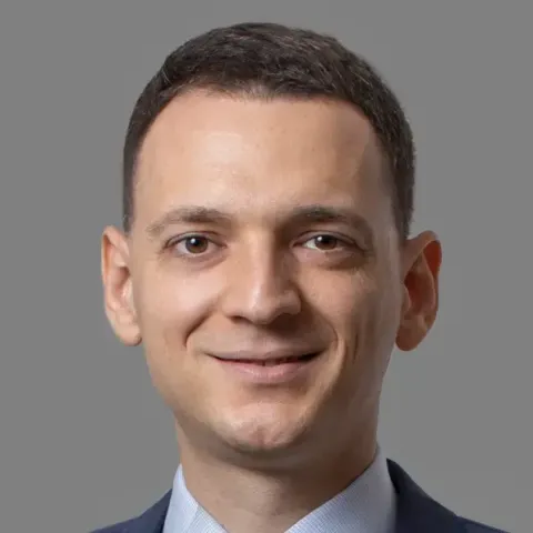 Dimitri Rodionov - emlyon business school