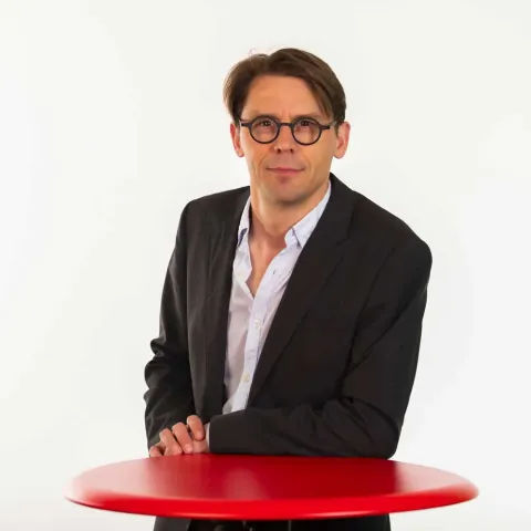 Jeroen Struben - emlyon business school