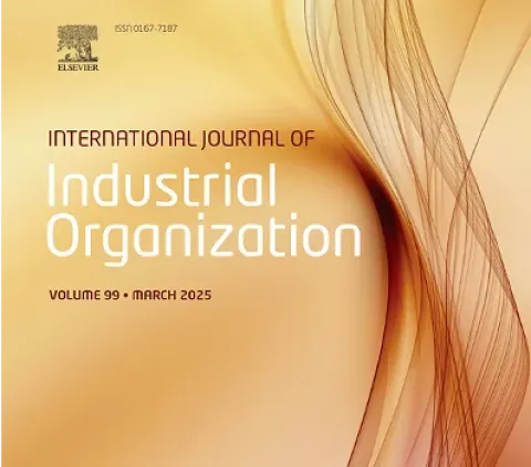Dans un nouvel article paru dans le International Journal of Industrial Organization, Izabela Jelovac réexamine une condition théorique selon laquelle le prix des médicaments de marque augmente avec le nombre de concurrents génériques – un phénomène connu sous le nom de paradoxe des génériques. 