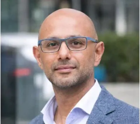 Dr Kavi M. Ramjeet au sein du Comité d'orientation industrielle (collège « santé publique mondiale ») pour le cursus BioPharma du Programme Grande École