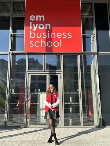 Elisa Anastasiou Bountoktzi, student of the emlyon's MSc in Healthcare Innovation and Data Science 