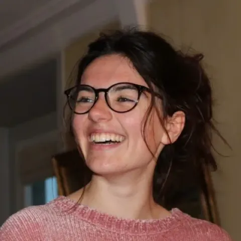 Marie Laborie : Représentative of students.   President of the Corporation Council of emlyon business school