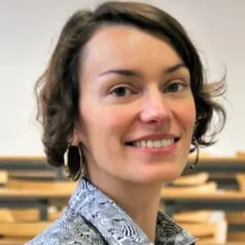 Carine FARIAS - emlyon business school