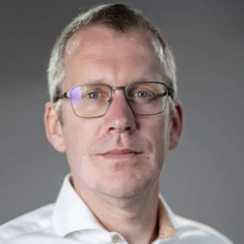 Prof. Marc Van Essen, emlyon business school