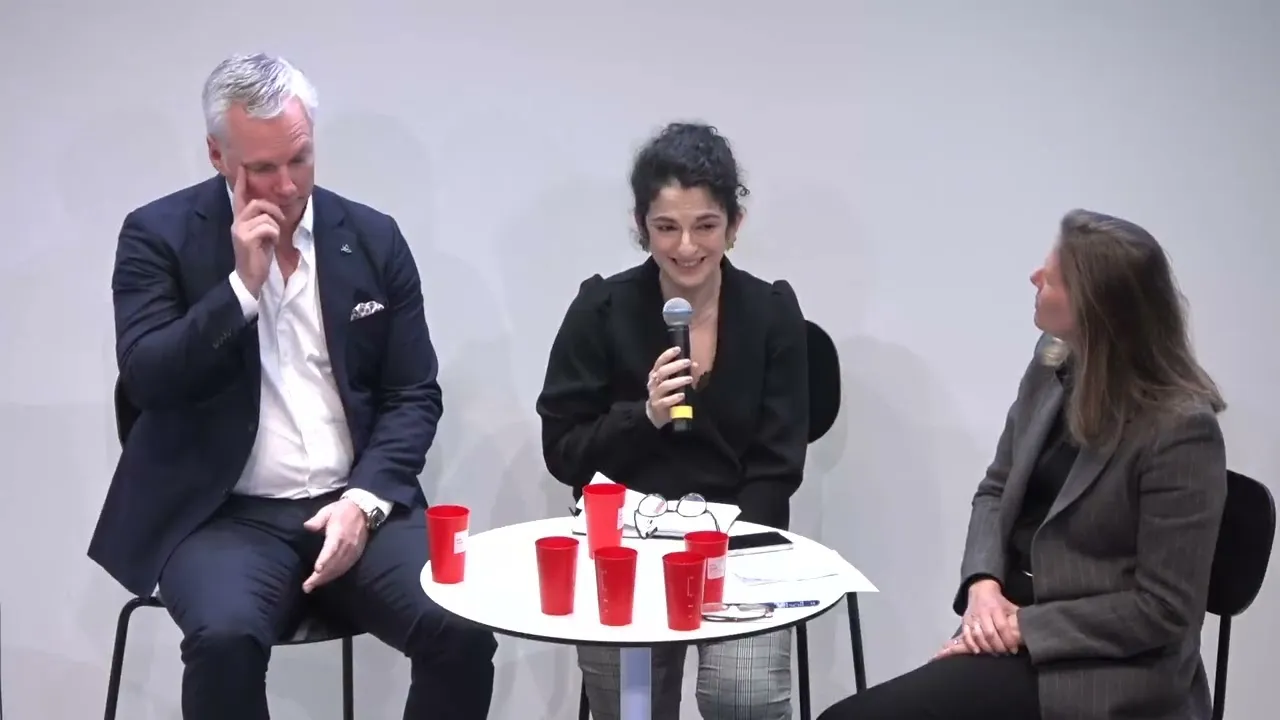 Preview image for the gge video "Replay table-ronde : Révolution digitale et performance des organisations commerciales".