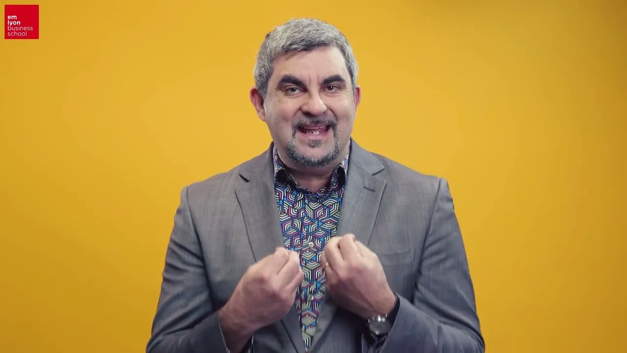 Preview image for the gge video "Renforcer sa posture managériale avec Ubaldo Della Guerra".